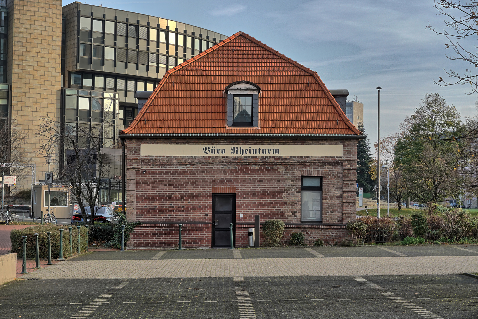 Büro Rheinturm