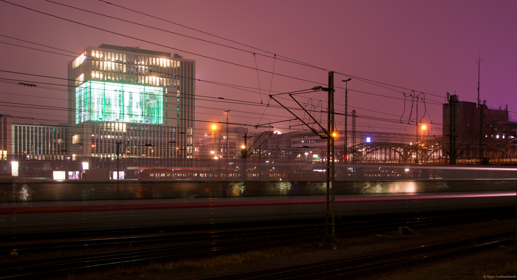 Bürogebäude an der Hackerbrücke