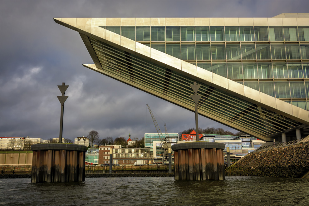 Bürogebäude "Dockland" am Hamburger Hafen