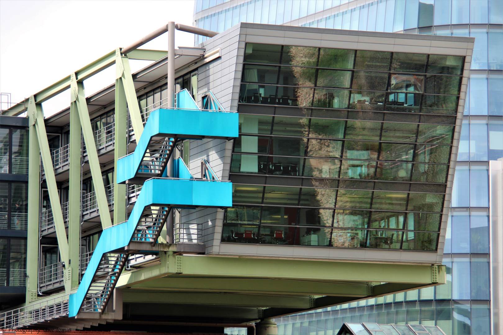 Bürogebäude im Düsseldorfer Medienhafen