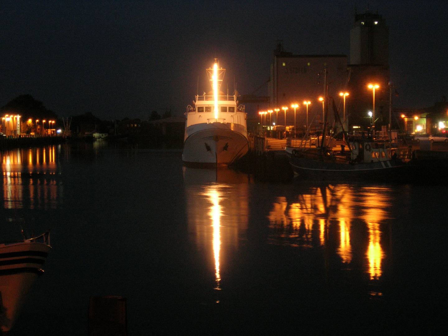 Büsumer Hafen bei Nacht