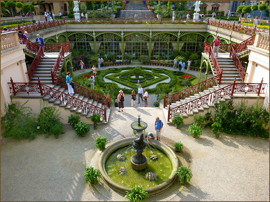 BUGA 2009 Schloss Schwerin Orangerie mit Garten Foto