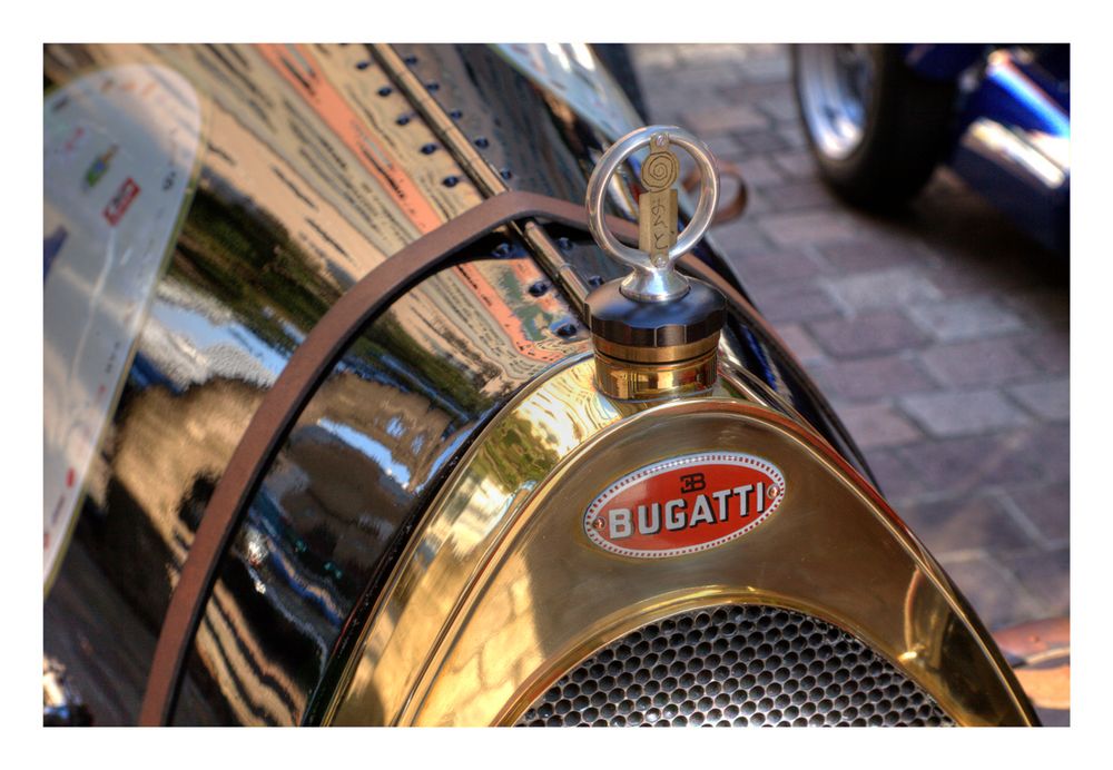 BUGATTI