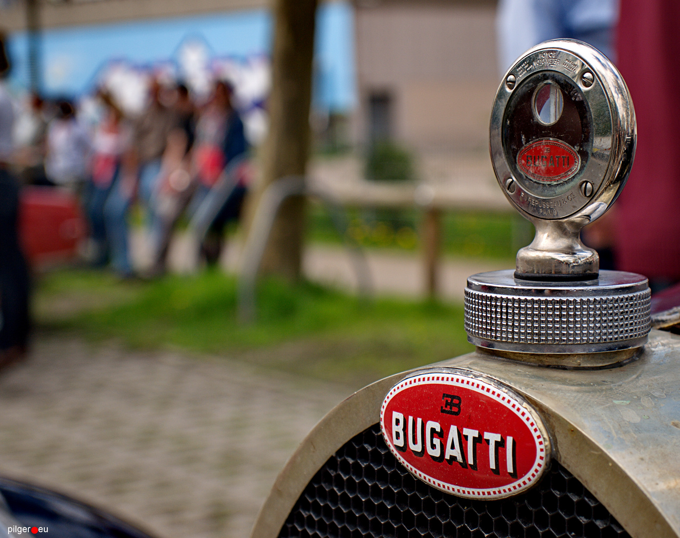 BUGATTI