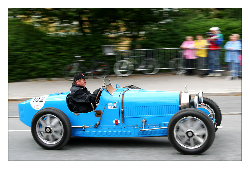 bugatti (glaube ich)