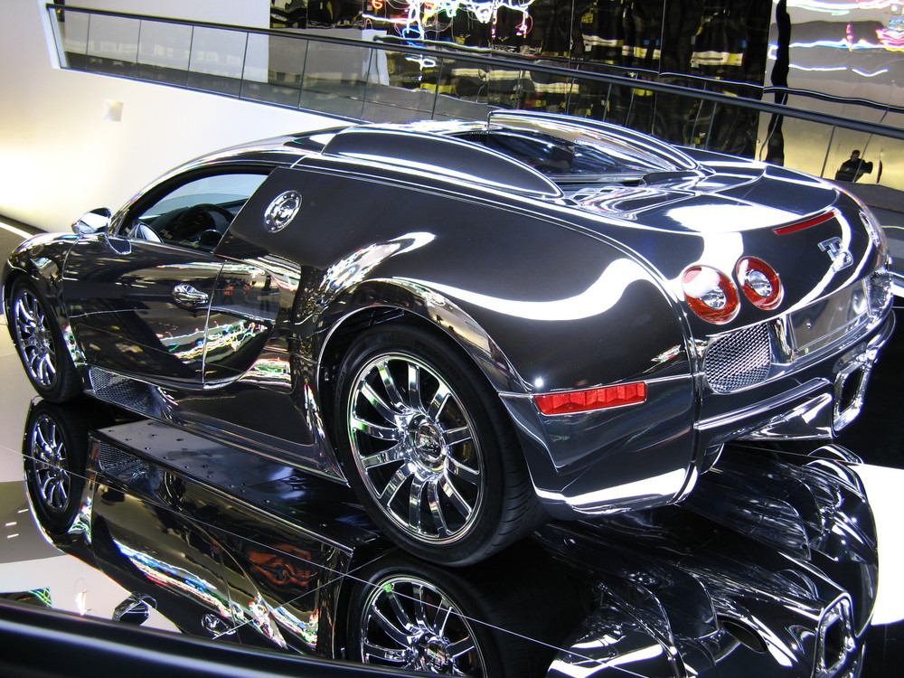 Bugatti Veyron 4 im "Premium Clubhouse"