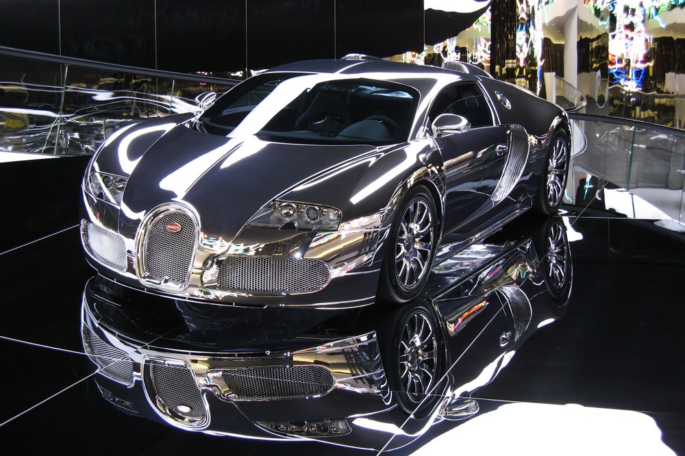 Bugatti Veyron im "Premium Clubhouse"