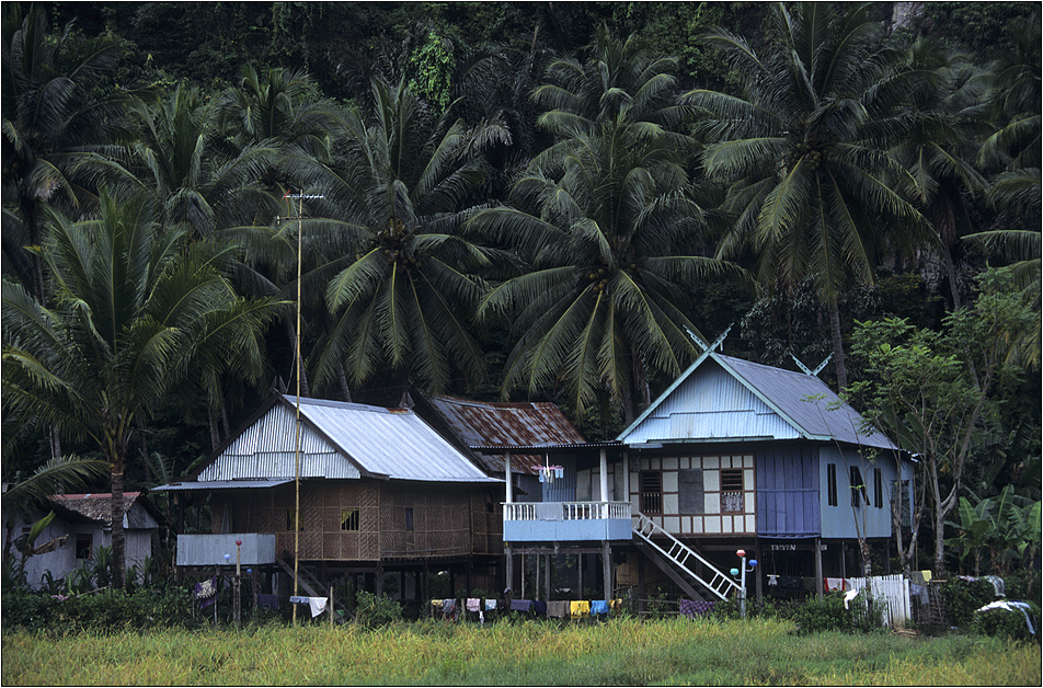 bugis - häuser in makassar