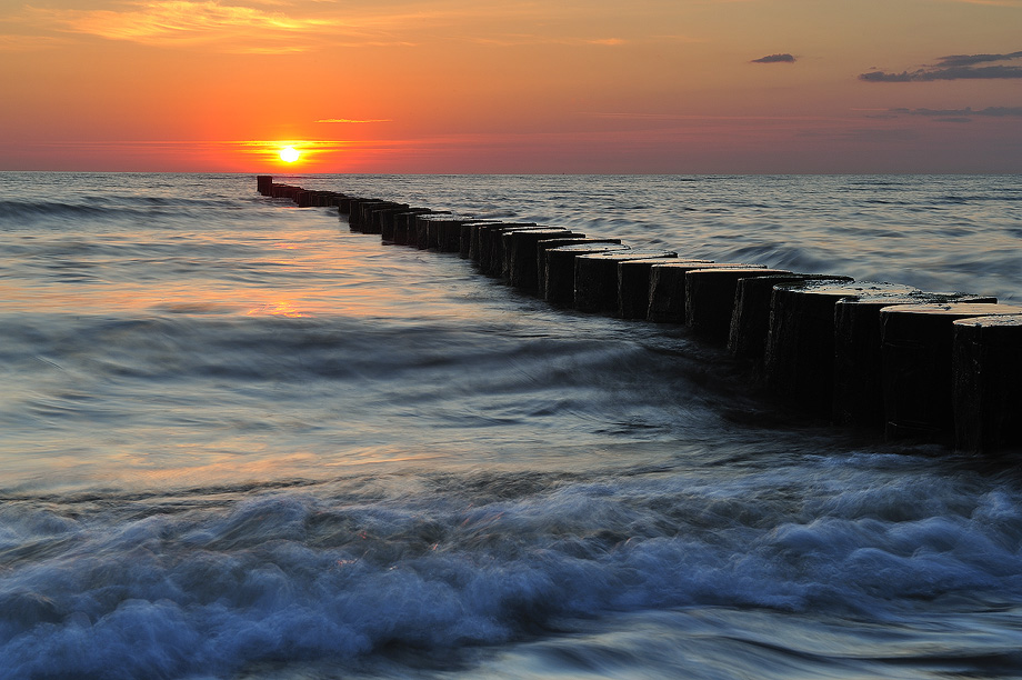 Buhlen am Meer bei Sonnenuntergang