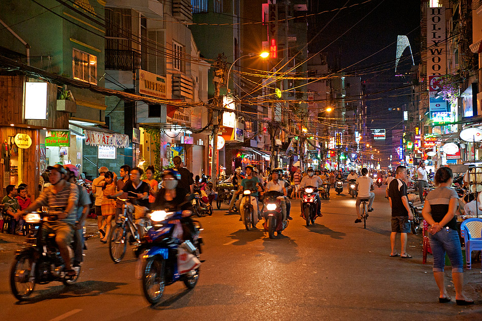 Bui Vien Road bei Nacht