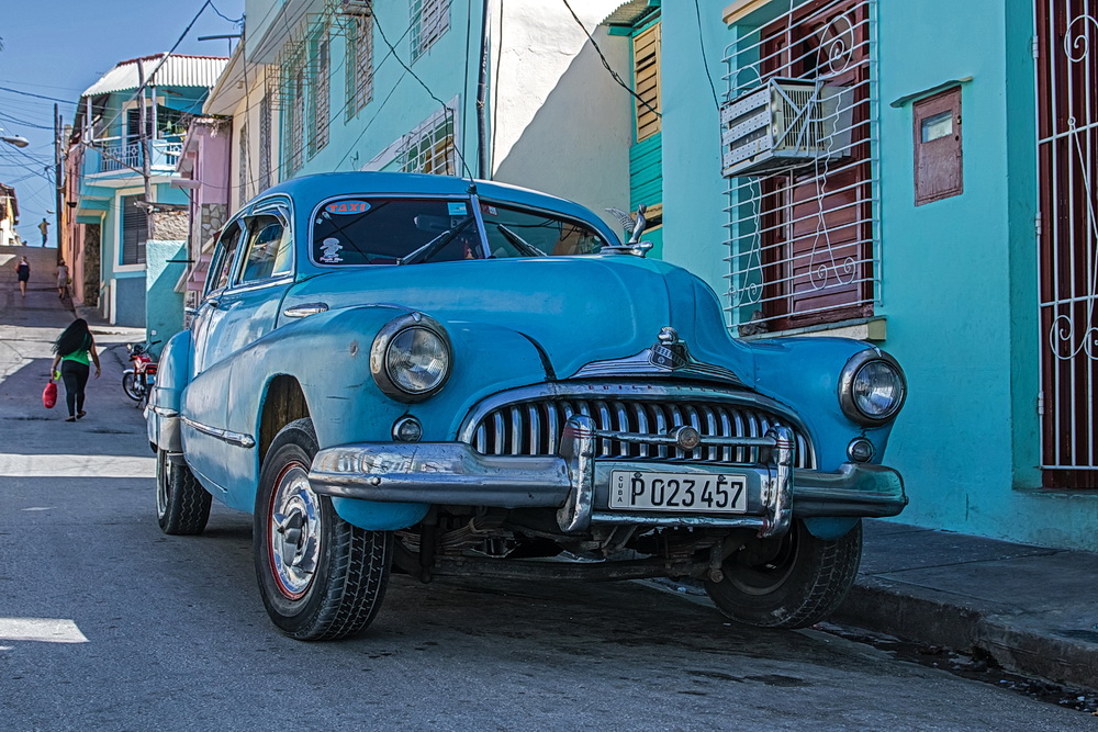 Buick eight in Santiago de Cuba