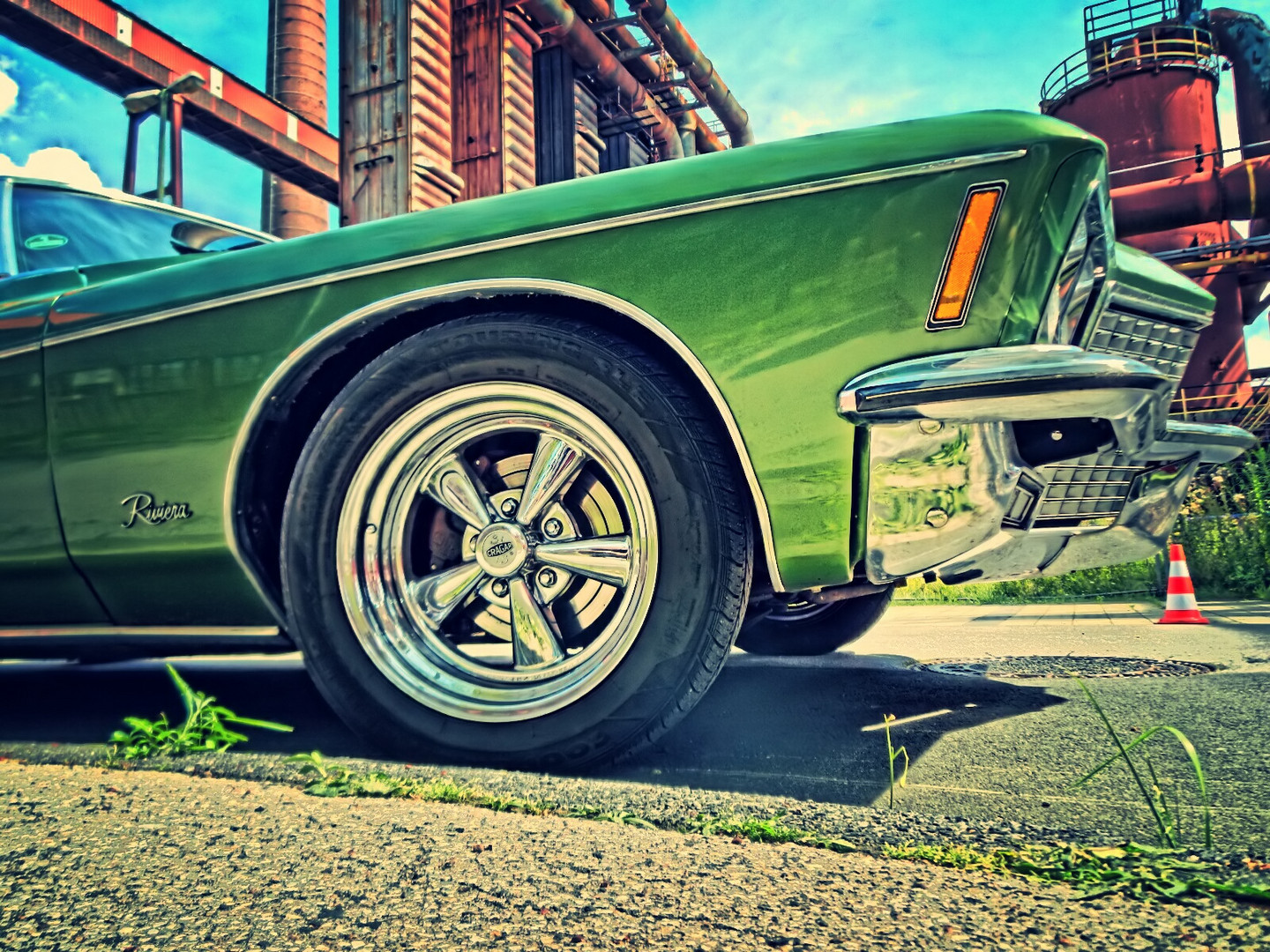Buick Riviera HDR