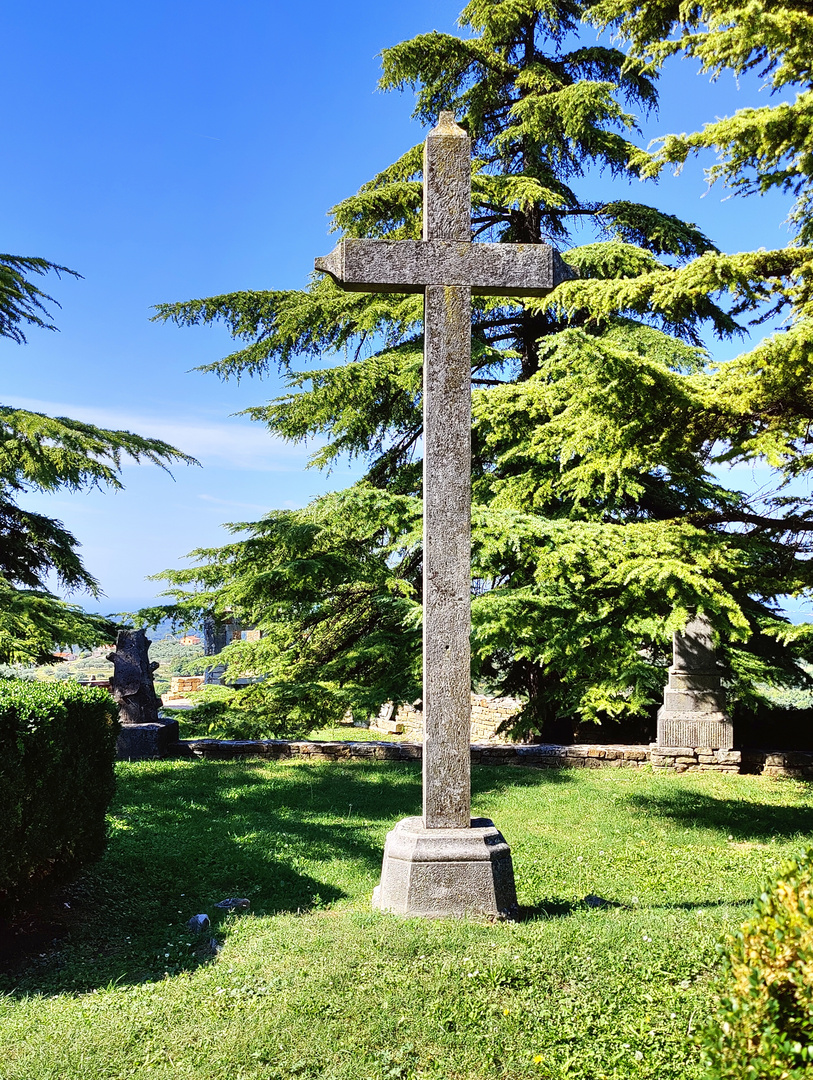 Buje,Kirche St. Martin (Crkva Sv. Martina) & Friedhof