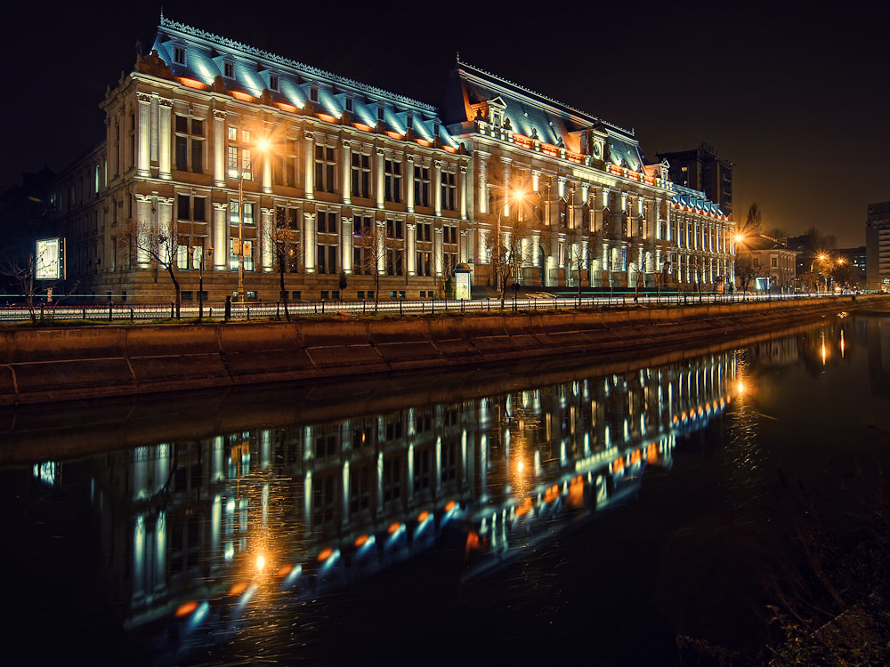 Bukarest bei Nacht - Justizpalast