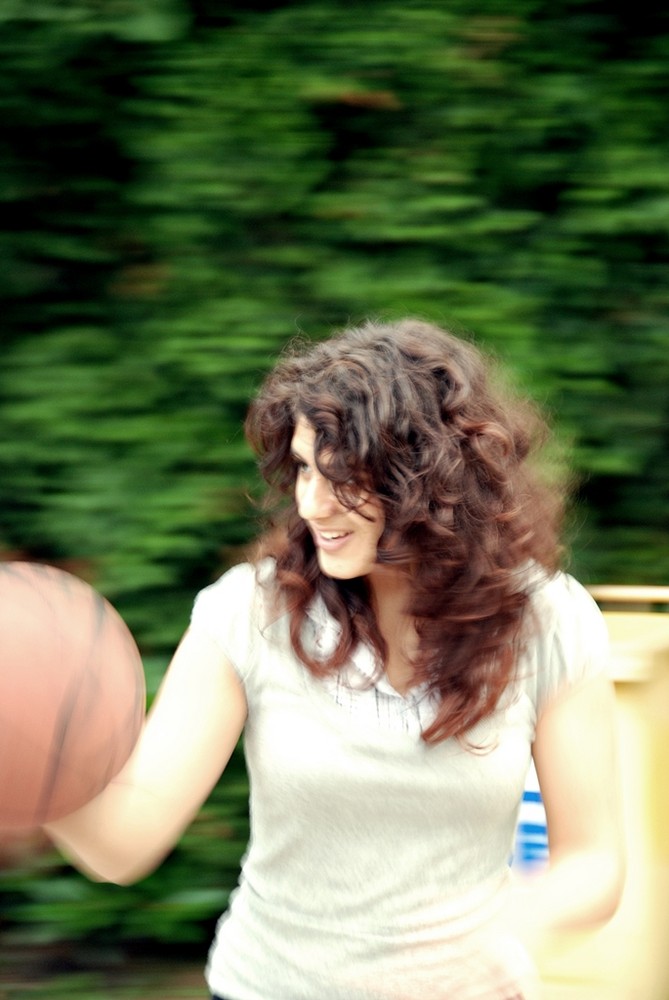 Bukki beim Basketballkarussell