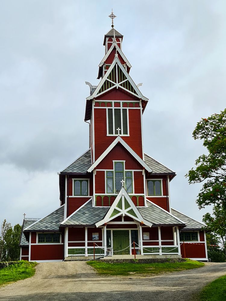 Buksnes Kirche