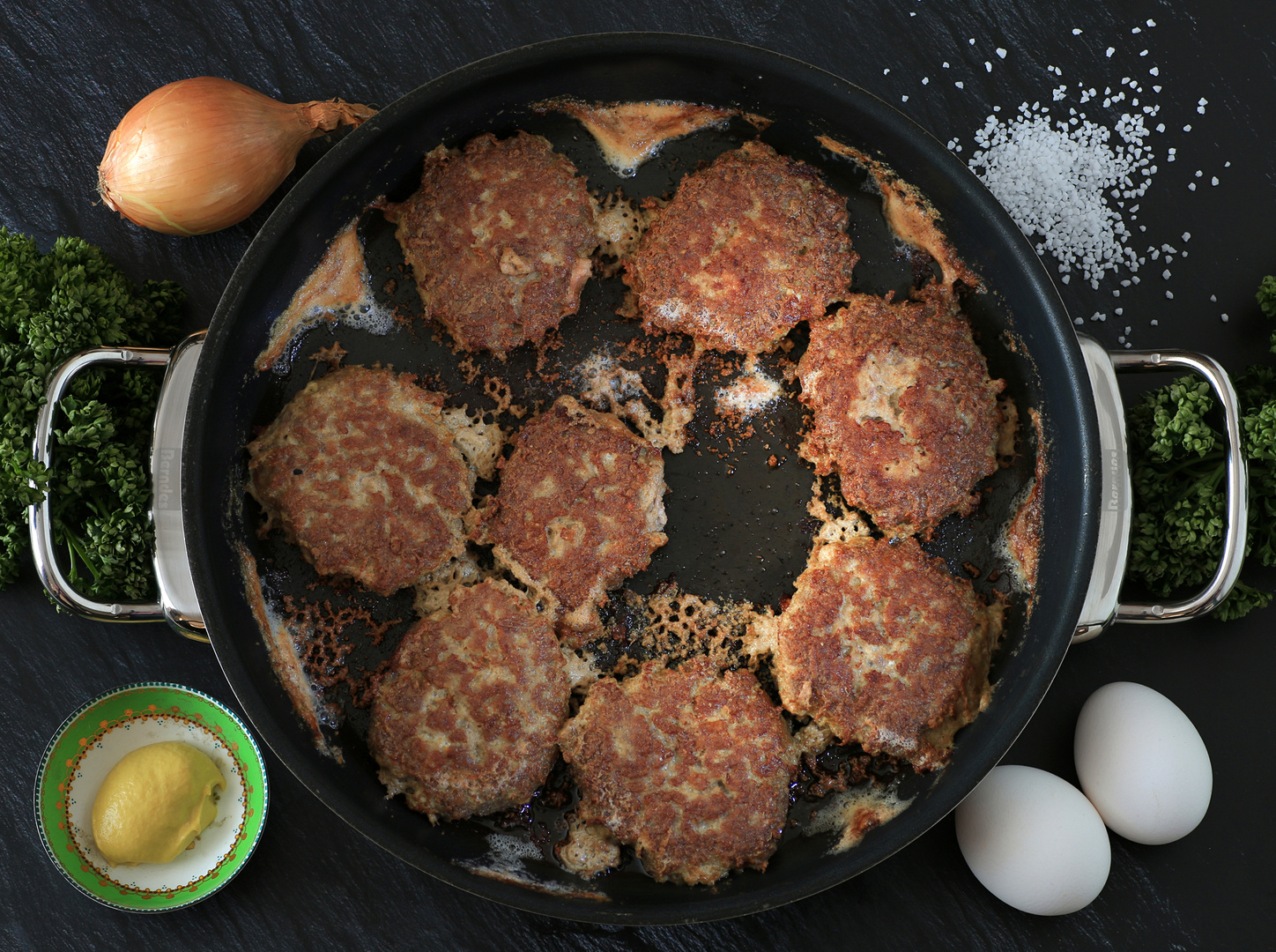 buletten...frikadellen...hacksteaks...fleischpflanzerl Foto &amp; Bild ...