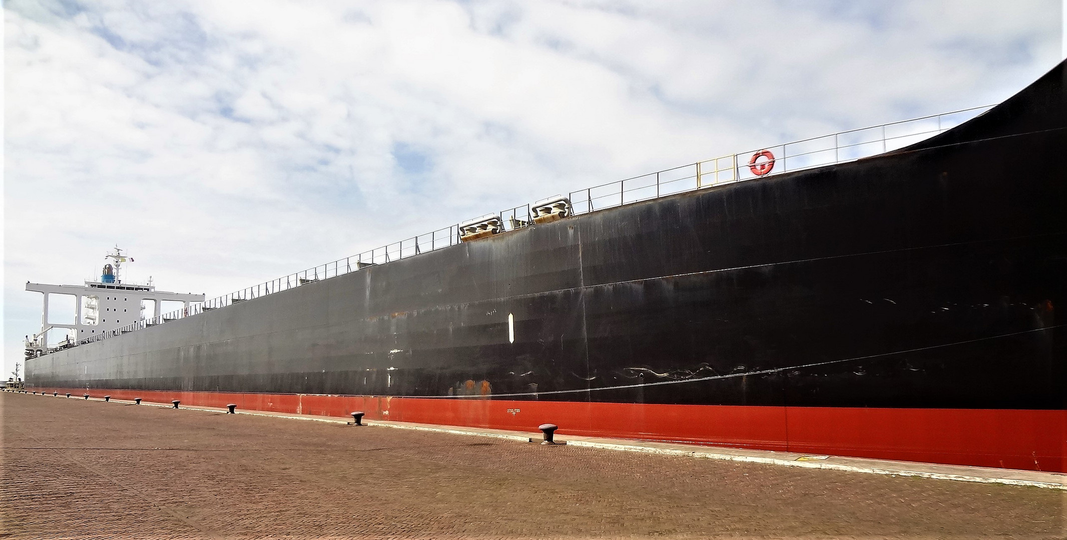 Bulk Carrier (Massengutfrachter) "Sea Triumph" in Ijmuiden/NL