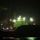 Bulker bei Nacht