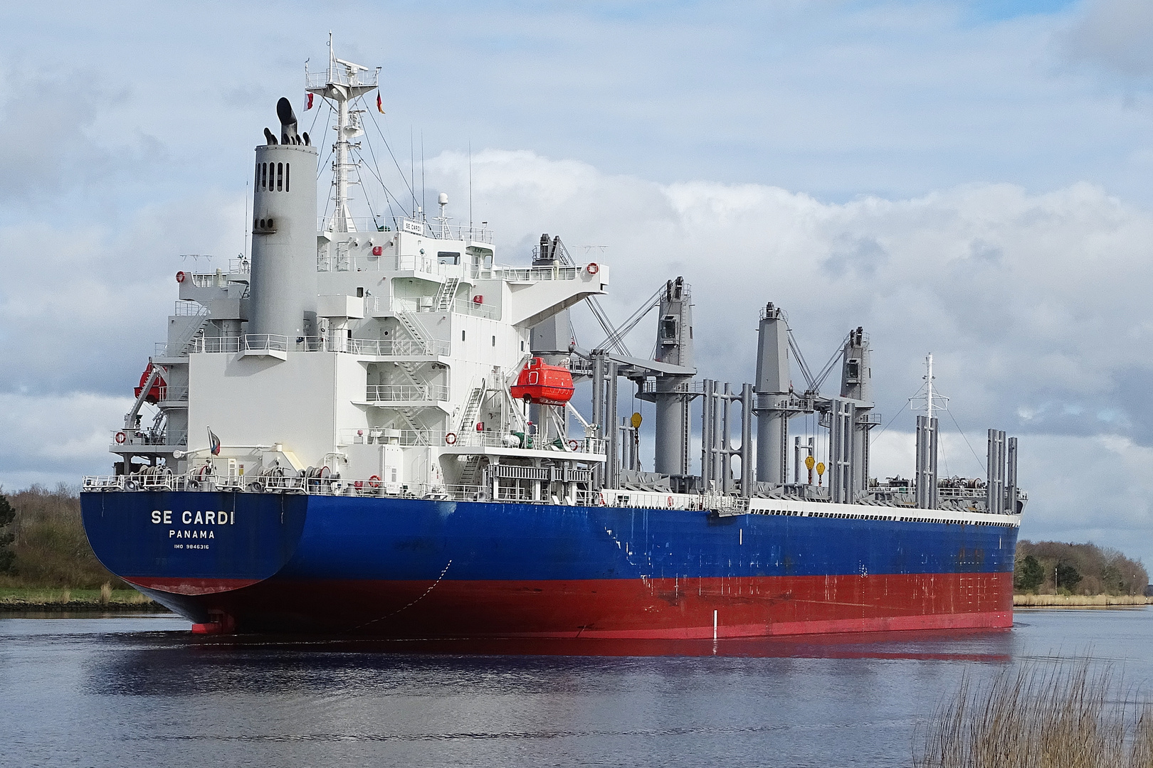 Bulker van achtern