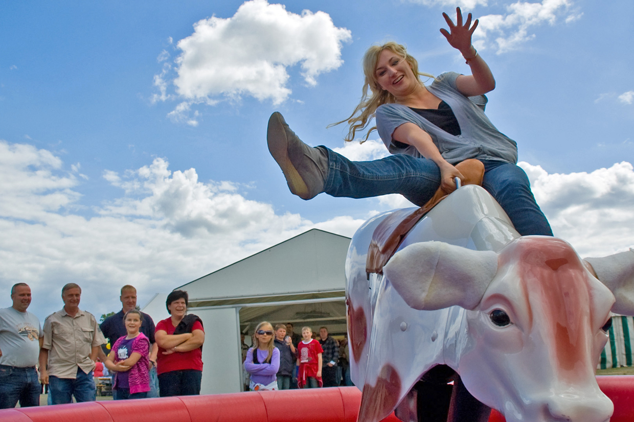 Bullriding from Cowboyhat_Kuh-Elza_die Wilde