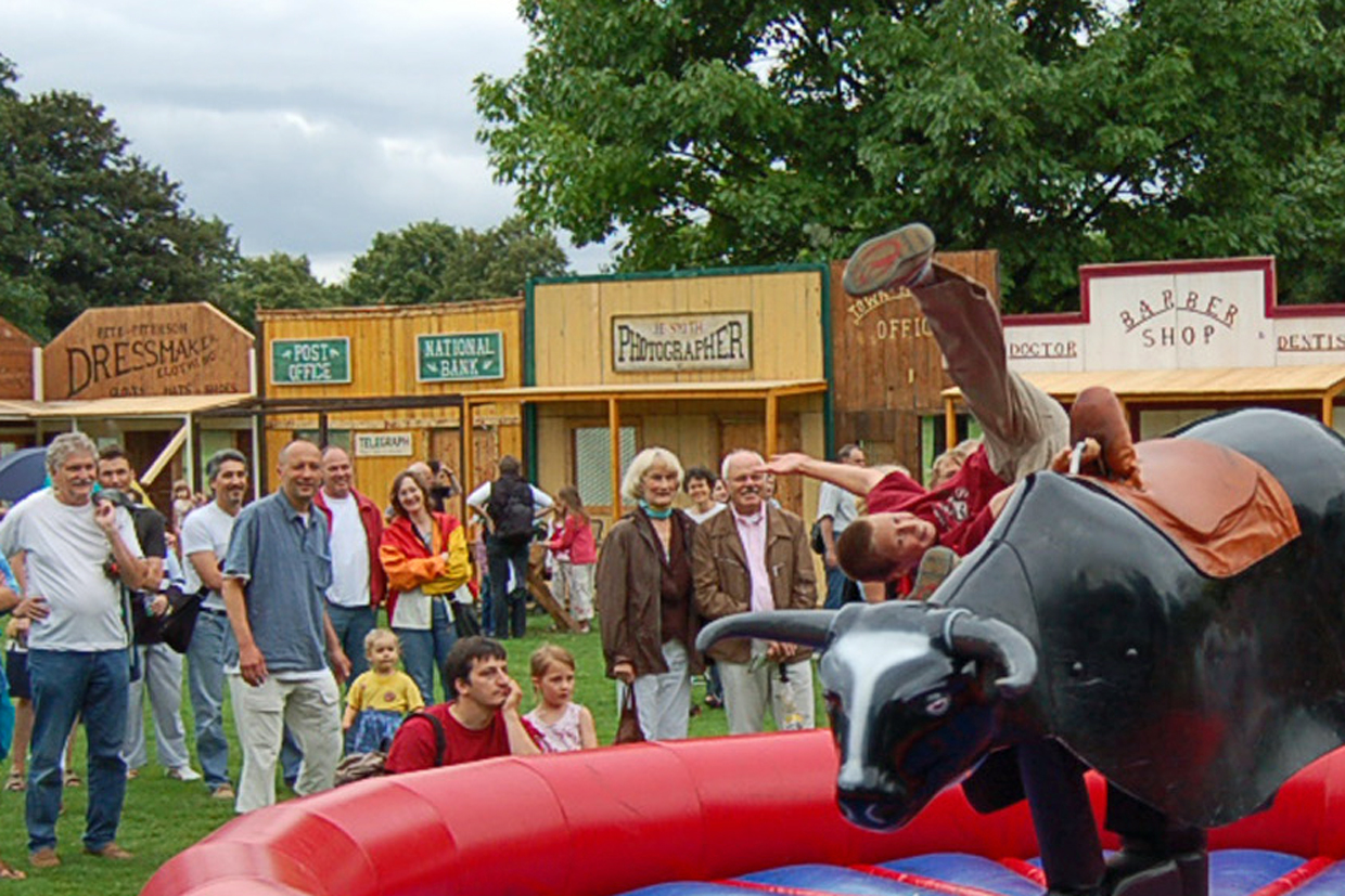 Bullriding from Cowboyhat_Und Action_1