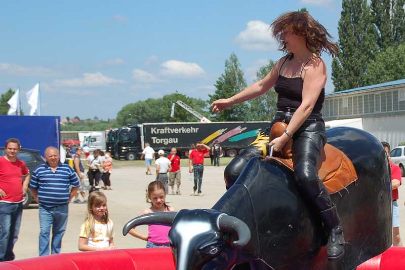 Bullridingaction beim Truckerfest