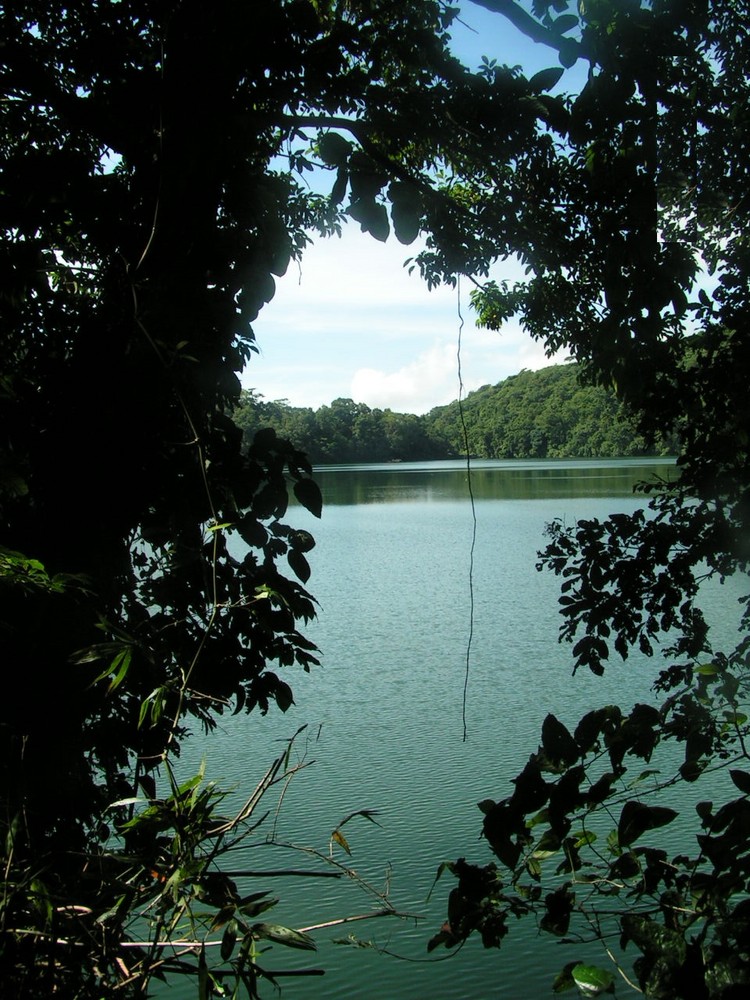 Bulusan Volcano(activ), Lake Bulusan