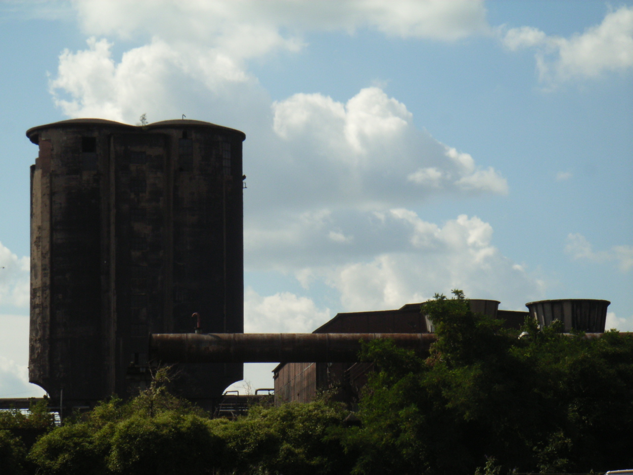 Buncker, Rohr, Kühlturm