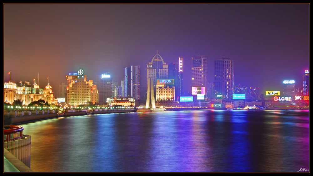 Bund ; Shanghai; China 2006