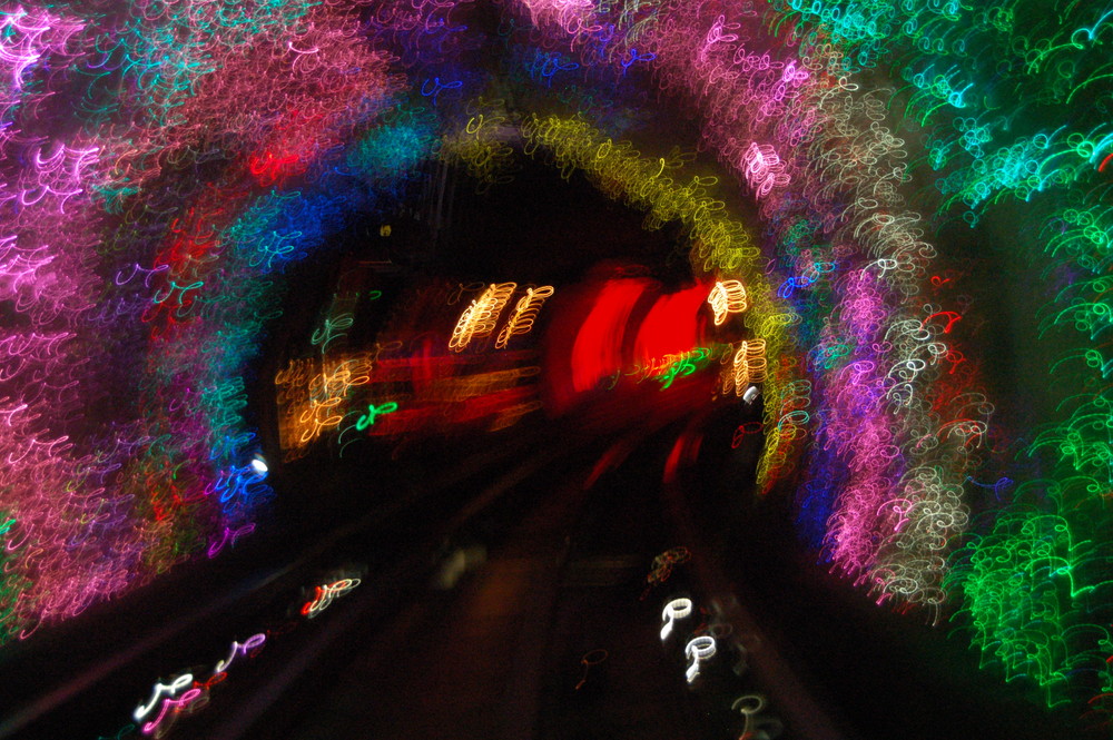 bund sightseeing tunnel