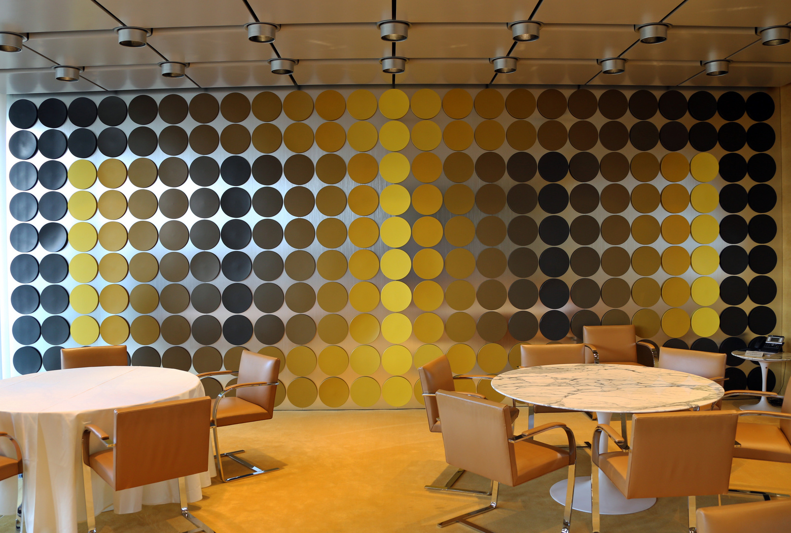 Bundesbank -Speisesaal von Vasarely- -1-