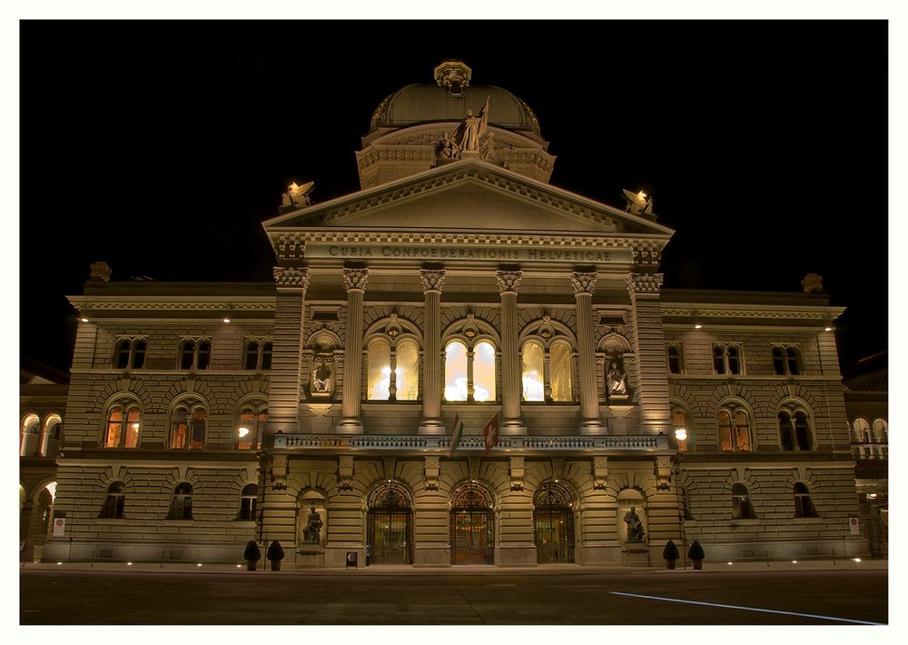 Bundeshaus by night