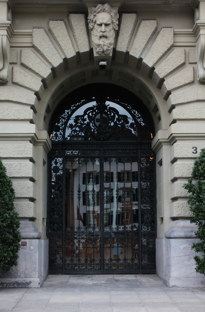 Bundeshaus-Haupeingang