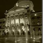 Bundeshaus with fountain at night, Berne