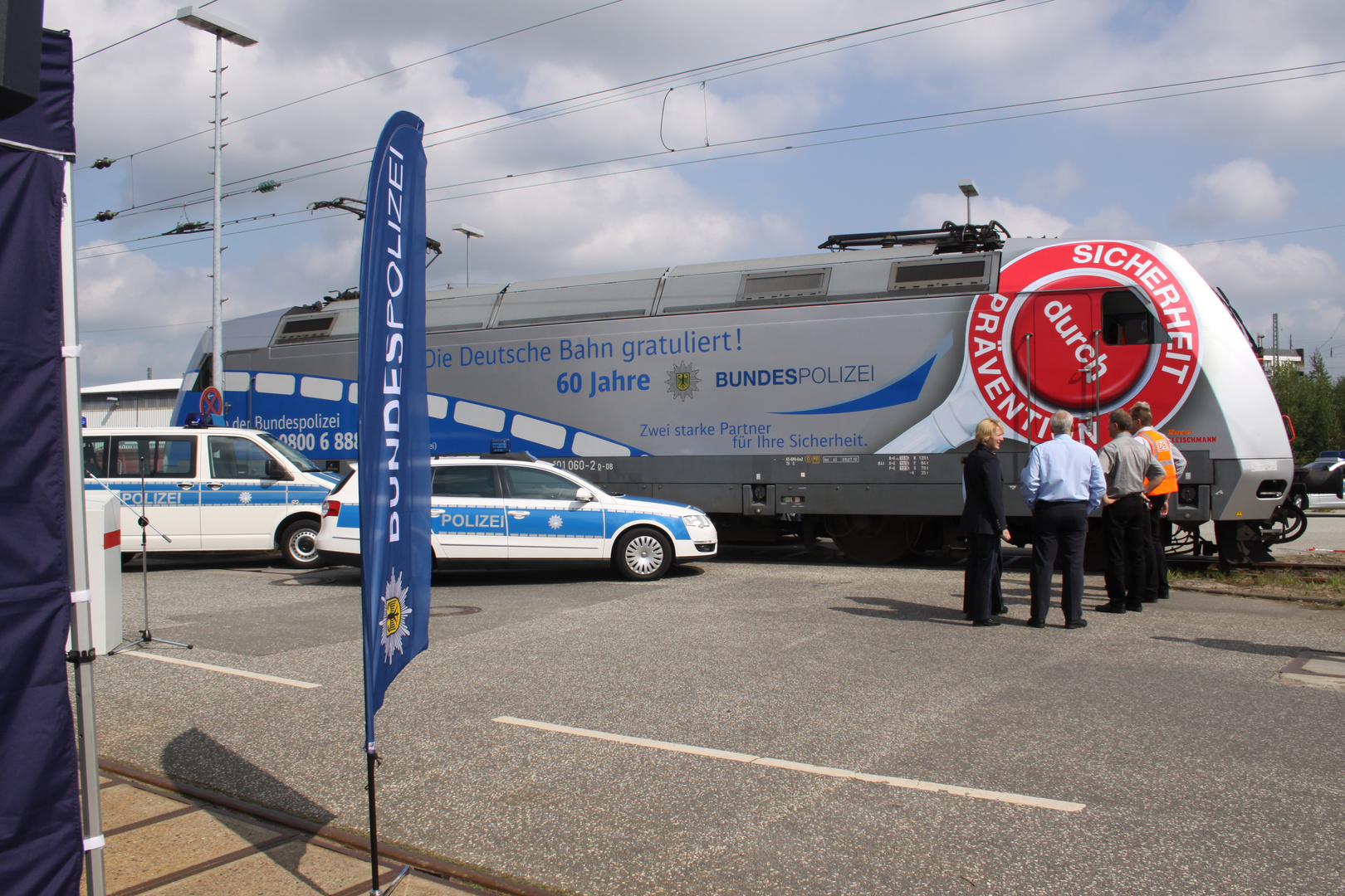 Bundespolizei - die Jubiläumslokomotive 101 060-2  kurz vor der Übergabe