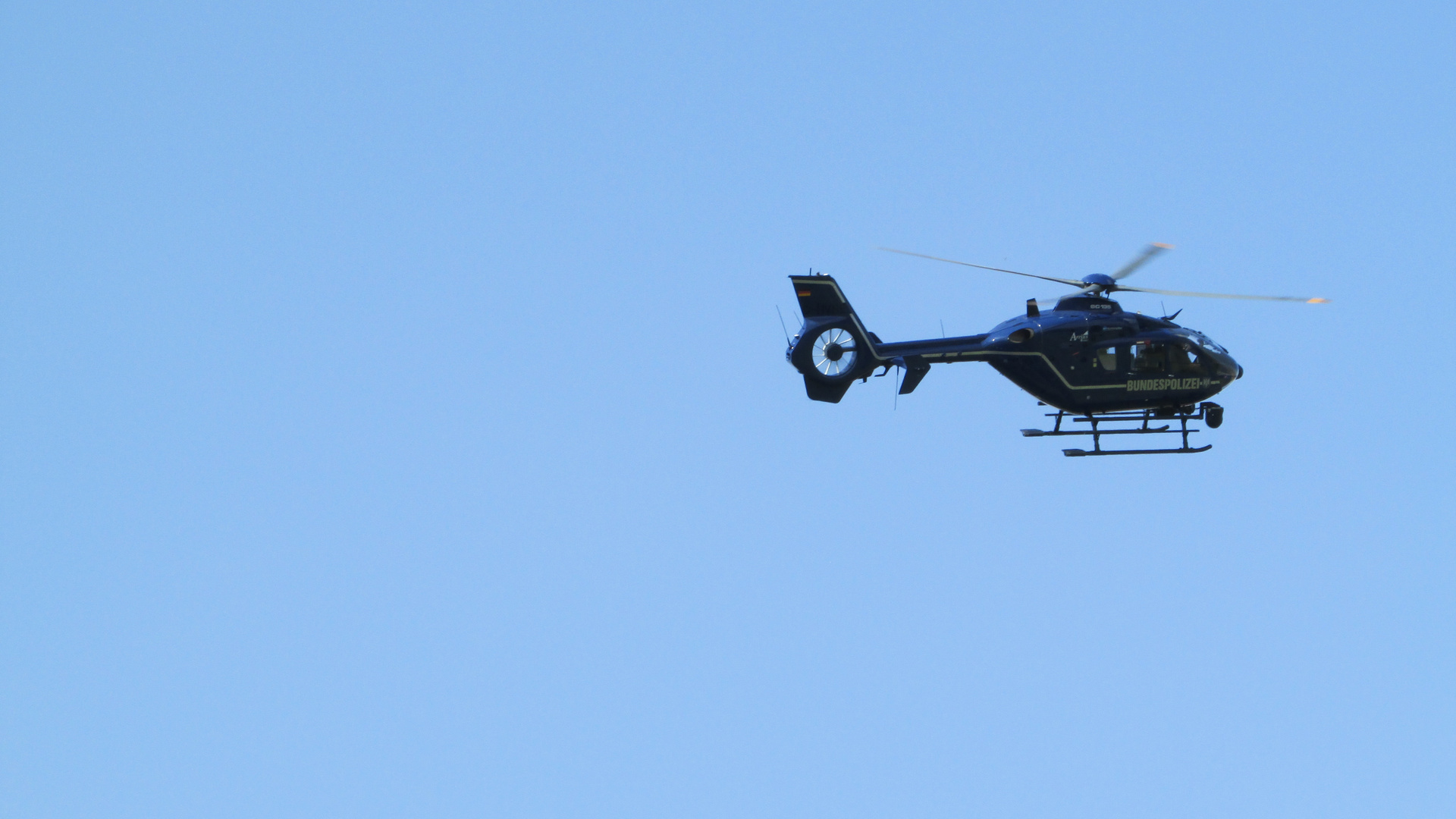 Bundespolizei Hubschrauber(Eurocopter EC135)