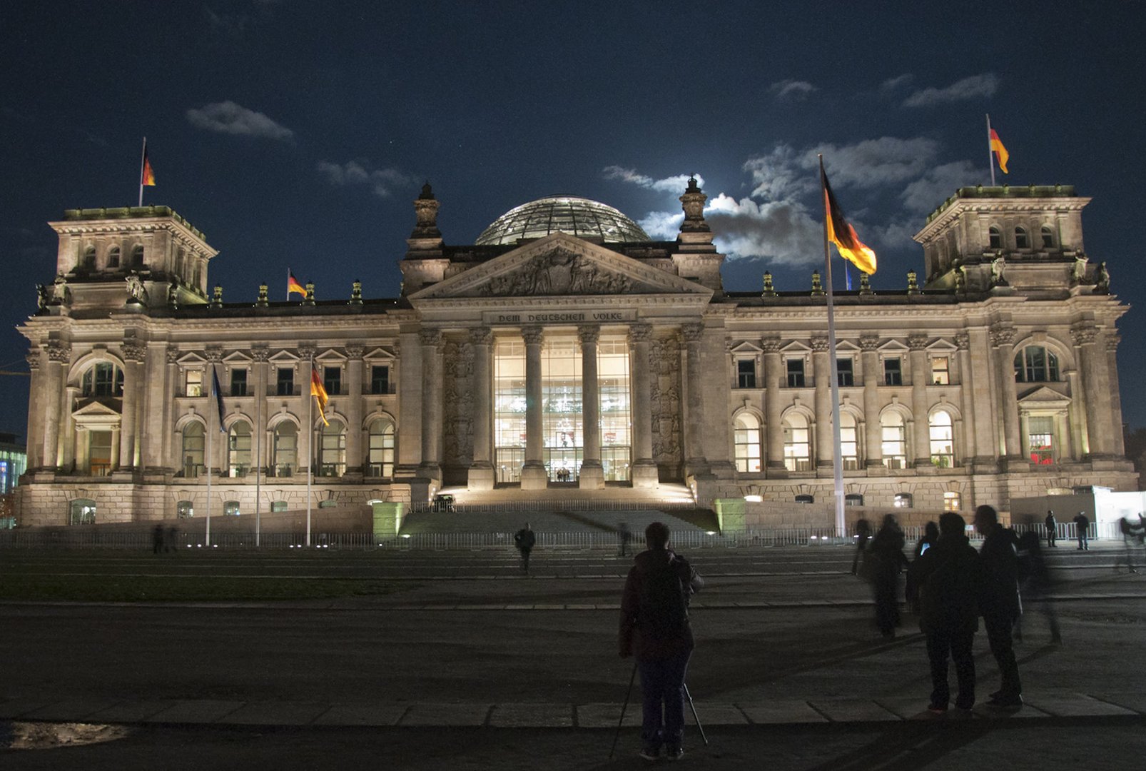 Bundestag bei Nacht