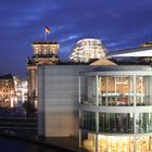 Bundestag bei Nacht