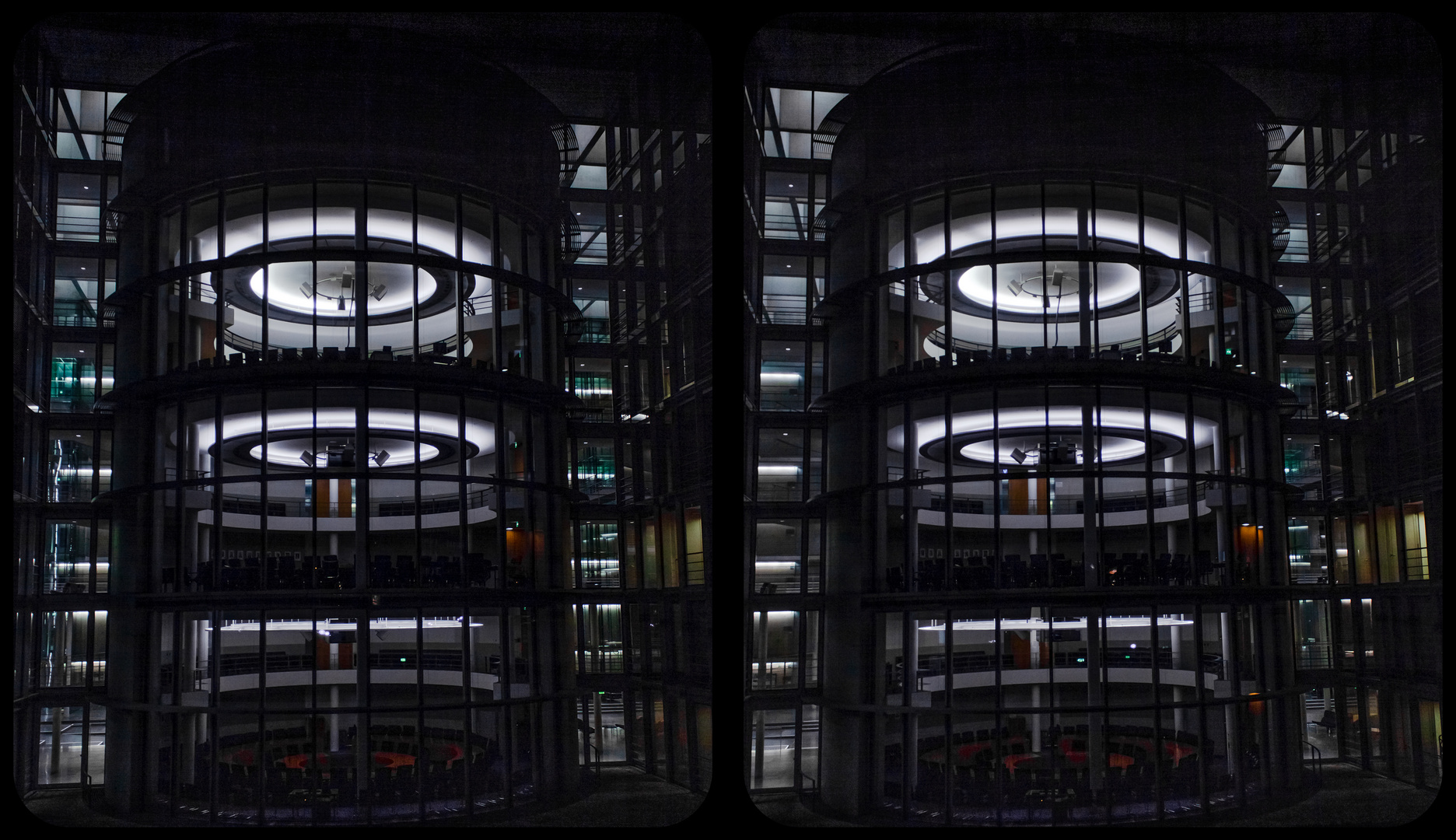 Bundestag bei Nacht