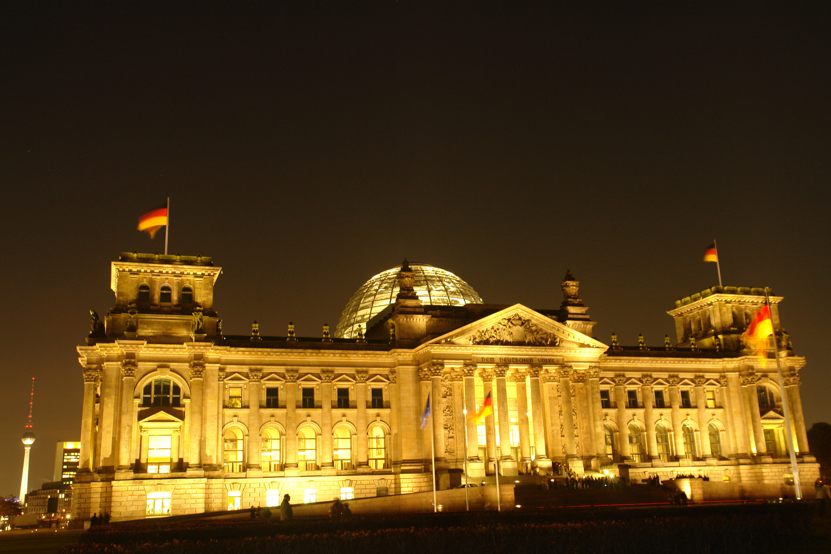 Bundestag bei Nacht