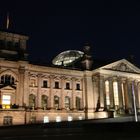 Bundestag - Reichstagsgebäude bei Nacht