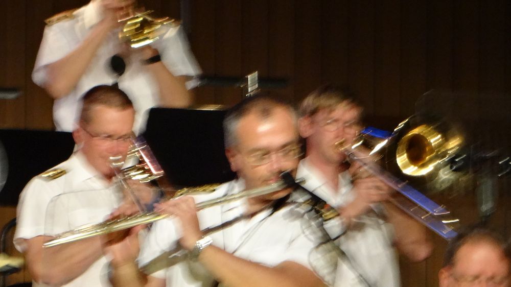 BUNDESWEHR BiG BAND °!° °i°