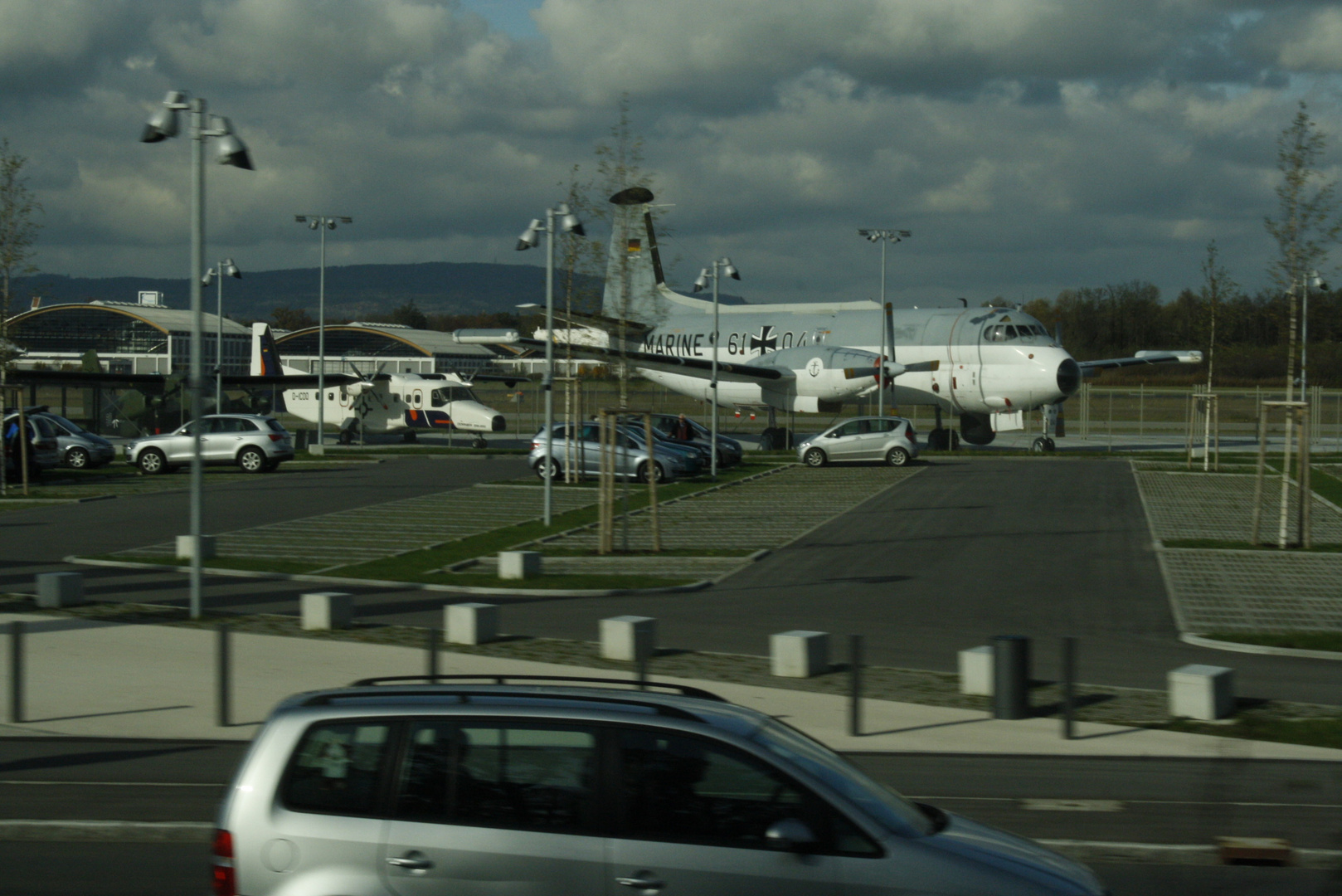 Bundeswehr Maschine Flugplatz Friedrichshafen