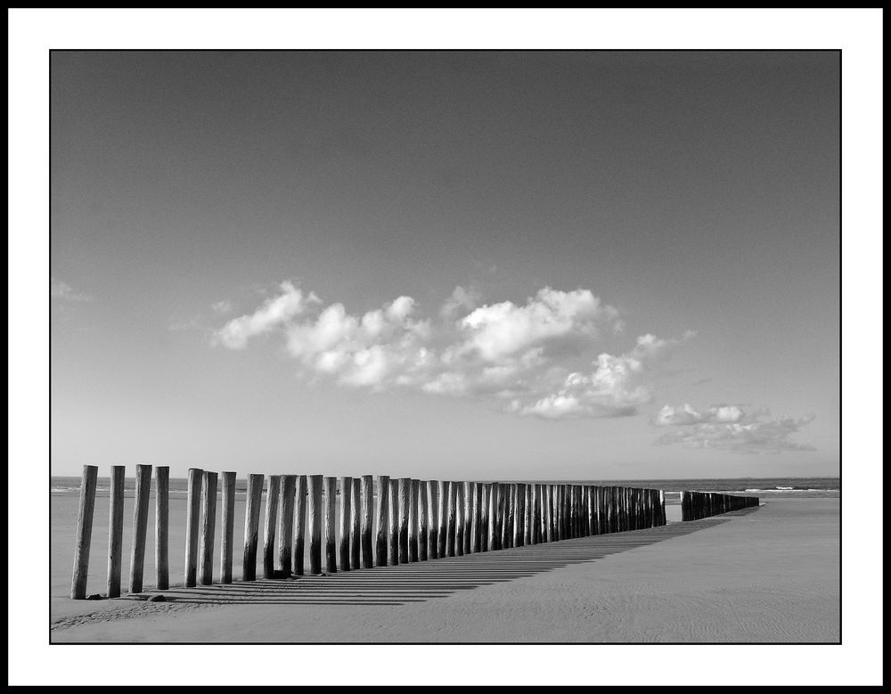 Bunen Schatten und Wolken, Ebbe by André Stuhm-Spieker