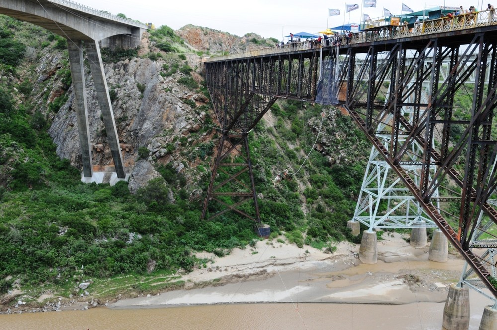 Bungee Jumping