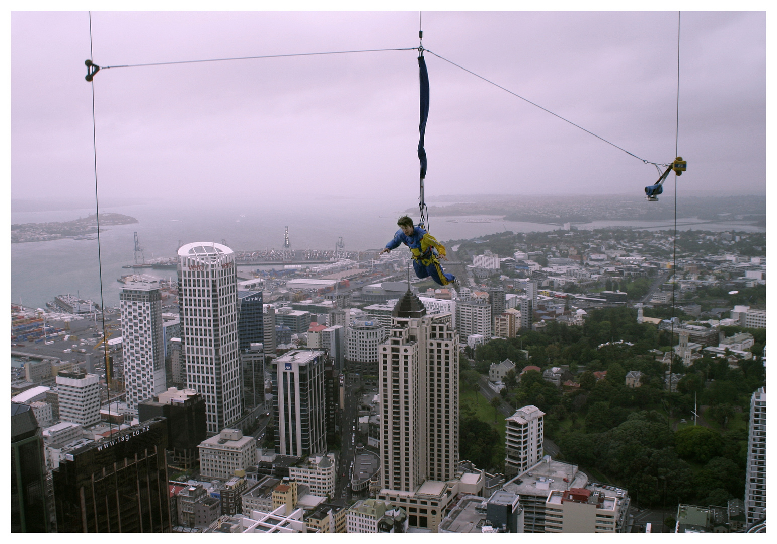 Bungeejumping vom Skytower Foto & Bild world, menschen
