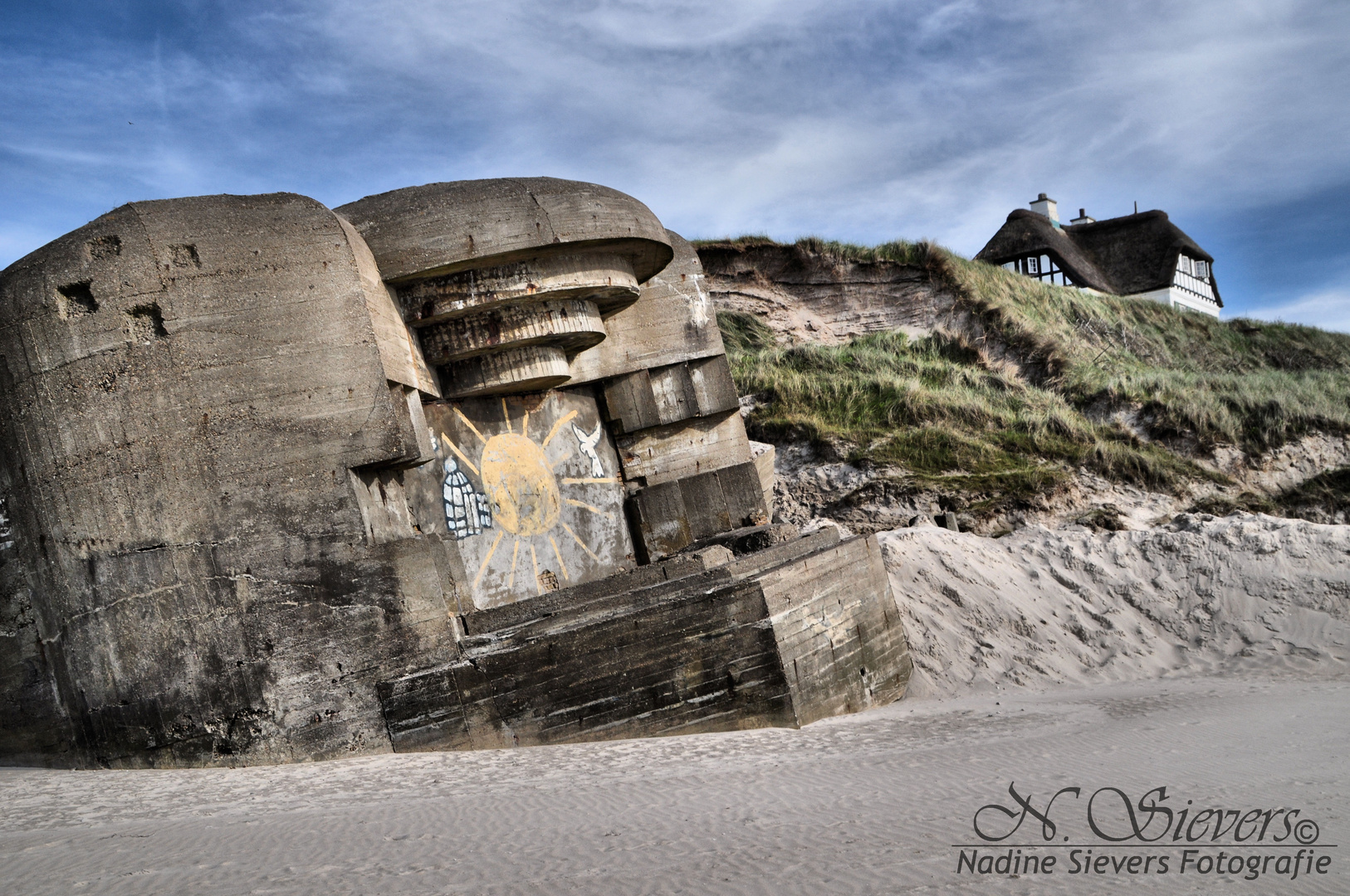 Bunker... Ganz Langsam holt sich die Natur zurück was ihr gehört