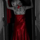 Bunker-Shooting: Red Dress