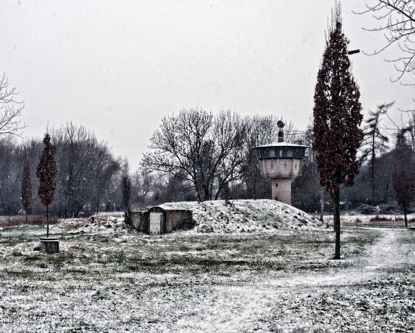 Bunker und Wachturm